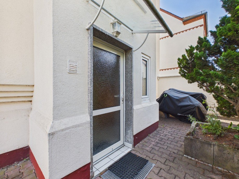 Hauseingang Etagenwohnung Wiesbaden