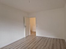 Schlafzimmer Attraktive 2-Zimmer-Wohnung nach Kernsanierung in Walluf