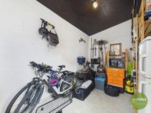 Abstellraum (Nebengeb�ude) CHARMANTES UND GUT GEPFLEGTES EINFAMILIENHAUS MIT NEBENGEGEB�UDE, HOF- UND GARTENBEREICH