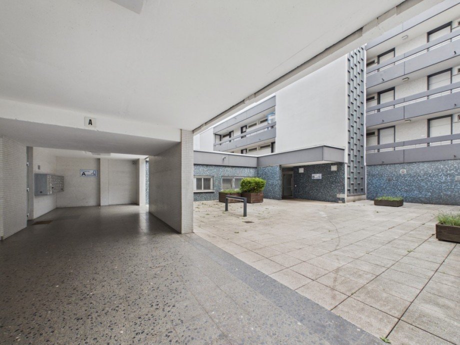 Hauseingangsbereich Etagenwohnung Wiesbaden