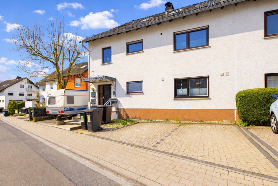 Haus und Stellpl�tze Mehrfamilienhaus Wiesbaden