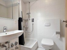 Bad Wanne u. Dusche PANORAMAWOHNUNG MIT HERRLICHEM BLICK AUF IDSTEIN