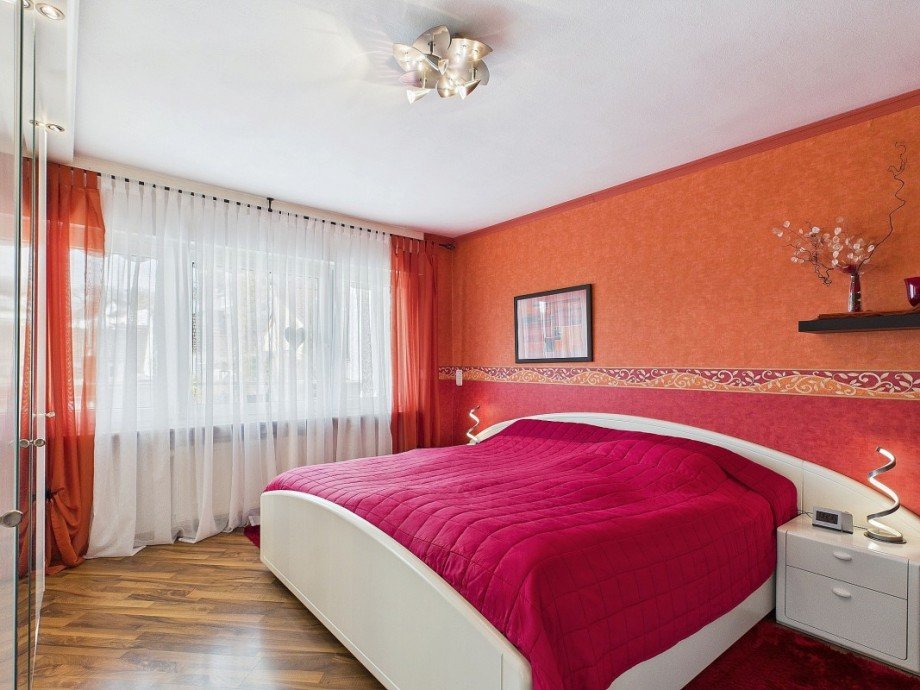 Schlafzimmer Erdgeschoss Mehrfamilienhaus Wiesbaden