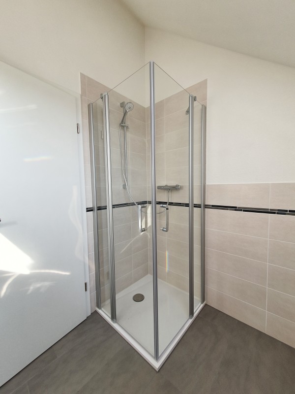 Duschbad Doppelhaush�lfte Frankfurt (Zeilsheim)