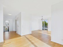 Flur Wohnen EXKLUSIVE PENTHOUSE-MAISONETTE IN ATTRAKTIVER LAGE, NAHE ALTSTADT UND FIS (International School)
