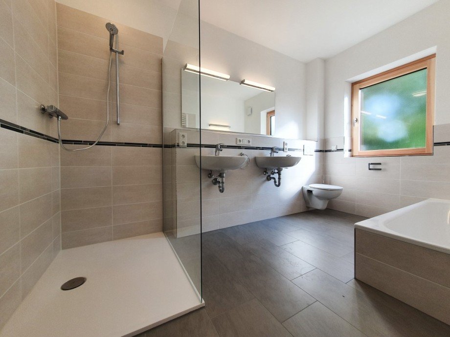 Badezimmer Doppelhaush�lfte Frankfurt (Zeilsheim)
