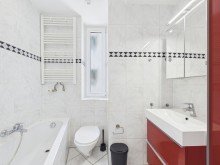 Tageslichtbad TOP GESCHNITTENES RAUMWUNDER - 3 ZIMMER ALTBAUWOHNUNG MIT SCH�NER AUFTEILUNG