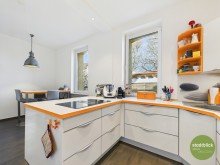 Wohnk�che CHARMANTES UND GUT GEPFLEGTES EINFAMILIENHAUS MIT NEBENGEGEB�UDE, HOF- UND GARTENBEREICH