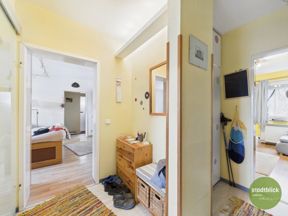 Flur (2) Etagenwohnung Wiesbaden