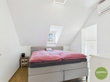 Schlafzimmer CHARMANTES UND GUT GEPFLEGTES EINFAMILIENHAUS MIT NEBENGEGEB�UDE, HOF- UND GARTENBEREICH