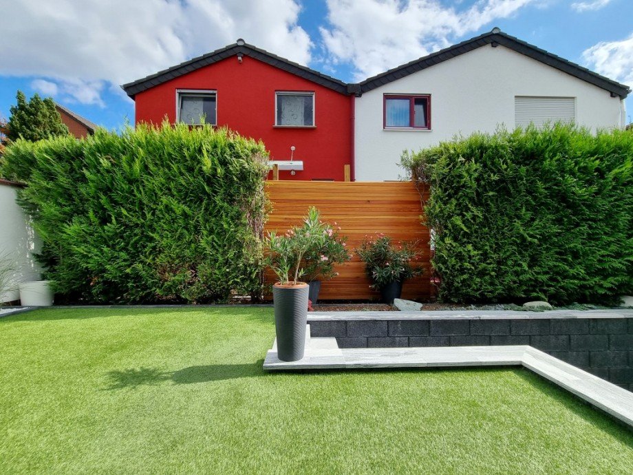 Garten Doppelhaush�lfte Heidesheim