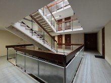 Treppenhaus HELLE 2-ZIMMER-WOHNUNG MIT SUPER SCHNITT UND FERNBLICK