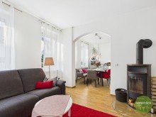 Wohn- u. Esszimmer CHARMANTES UND GUT GEPFLEGTES EINFAMILIENHAUS MIT NEBENGEGEB�UDE, HOF- UND GARTENBEREICH