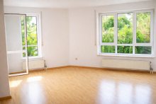 ChatGPT Image 23. Feb. 2026, 12_45_42 H�BSCHE WOHNUNG mit EINBAUK�CHE, BALKON und GARAGE