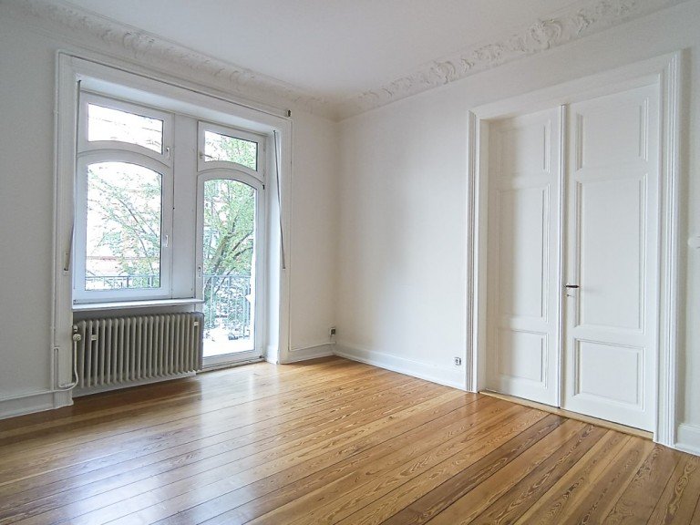 Wohnzimmer Wiesbaden Etagenwohnung KLASSISCH & STILVOLL Charmante Altbauwohnung mit Stuck, Holzdielen, Balkon u. Tageslichtbad