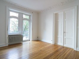 Hauptbild KLASSISCH & STILVOLL Charmante Altbauwohnung mit Stuck, Holzdielen, Balkon u. Tageslichtbad