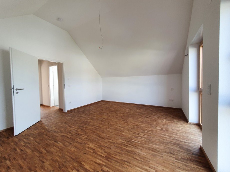 Schlafzimmer Doppelhaush�lfte Frankfurt (Zeilsheim)