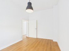 Kind - Arbeiten TOP GESCHNITTENES RAUMWUNDER - 3 ZIMMER ALTBAUWOHNUNG MIT SCH�NER AUFTEILUNG