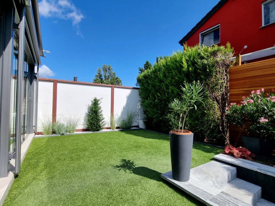 Garten Doppelhaush�lfte Heidesheim