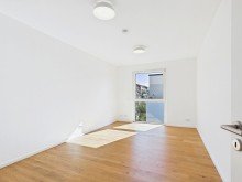 Zimmer 2 EXKLUSIVE PENTHOUSE-MAISONETTE IN ATTRAKTIVER LAGE, NAHE ALTSTADT UND FIS (International School)