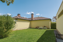 Weitere Gartenansicht ENTSPANNTES WOHNEN AUF EINER EBENE! BUNGALOW MIT HERRLICHEM GARTEN IN TOPLAGE VON BRETZENHEIM