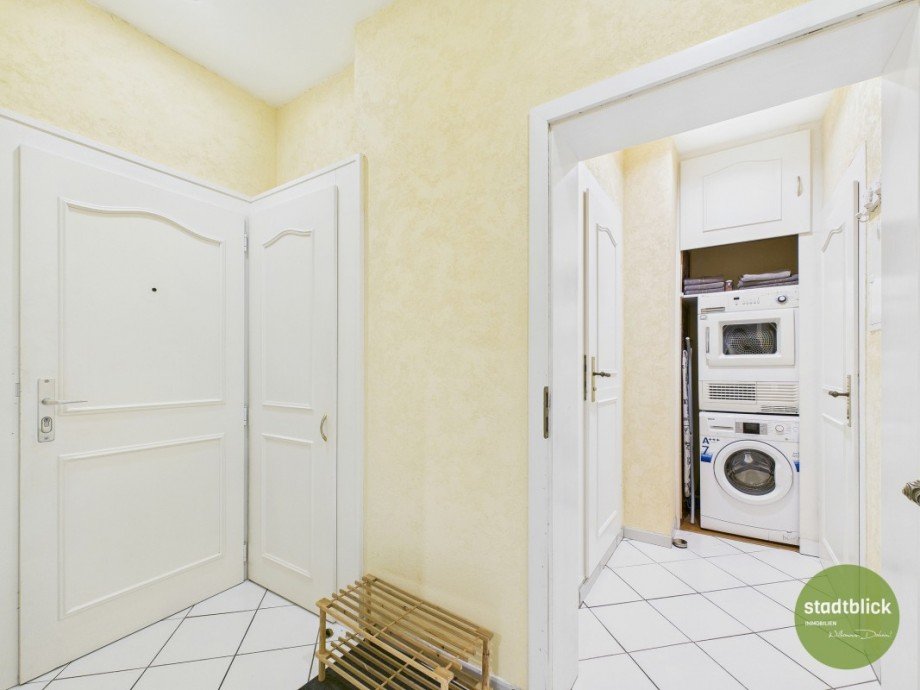 Wohnungseingang Etagenwohnung Wiesbaden