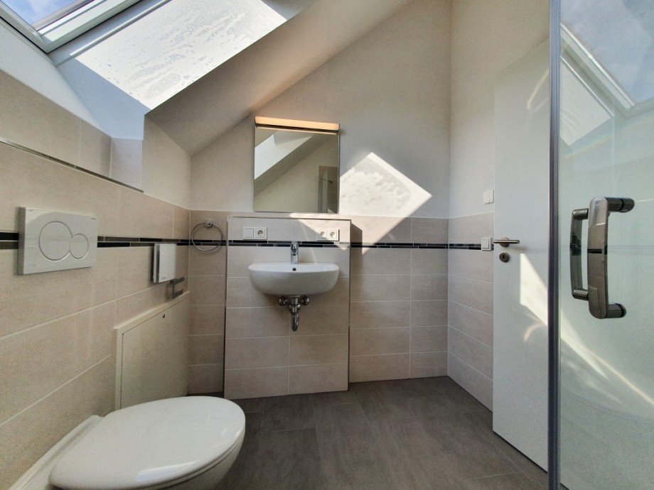 Duschbad Doppelhaush�lfte Frankfurt (Zeilsheim)