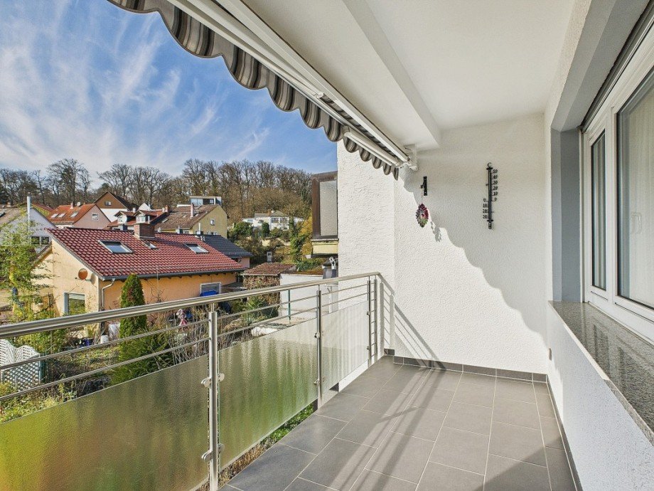 Balkon Obergeschoss Mehrfamilienhaus Wiesbaden