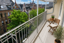 Ausblick vom Balkon ��� GEM�TLICHE DACHGESCHOSSWOHNUNG RUHIGER CITY-LAGE ���
