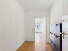 Flur SUPER GESCHNITTENE 2 ZIMMER WOHNUNG MIT TIEFGARAGENSTELLPLATZ IN DER NEUSTADT
