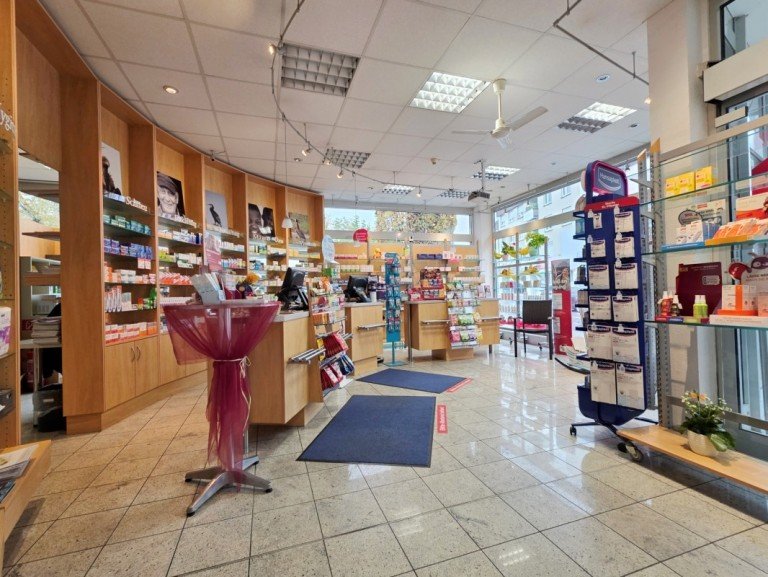 Verkaufsraum (2) Hofheim Ladenlokal WO IHR GEWERBE SICHTBAR ERFOLGREICH WIRD - ATTRAKTIVE EINZELHANDELSFL�CHE IN ZENTRALER LAGE