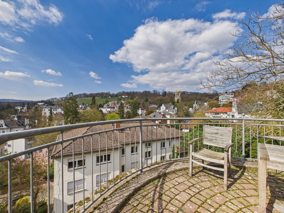 Aublick vom Grundst�ck Etagenwohnung Wiesbaden