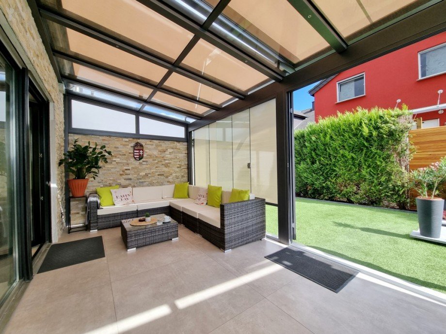 Terrasse - Wintergarten Doppelhaush�lfte Heidesheim