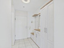 Flur HELLES APARTMENT MIT BALKON, TAGESLICHTBAD UND KELLER - BIEBRICHER ALLEE