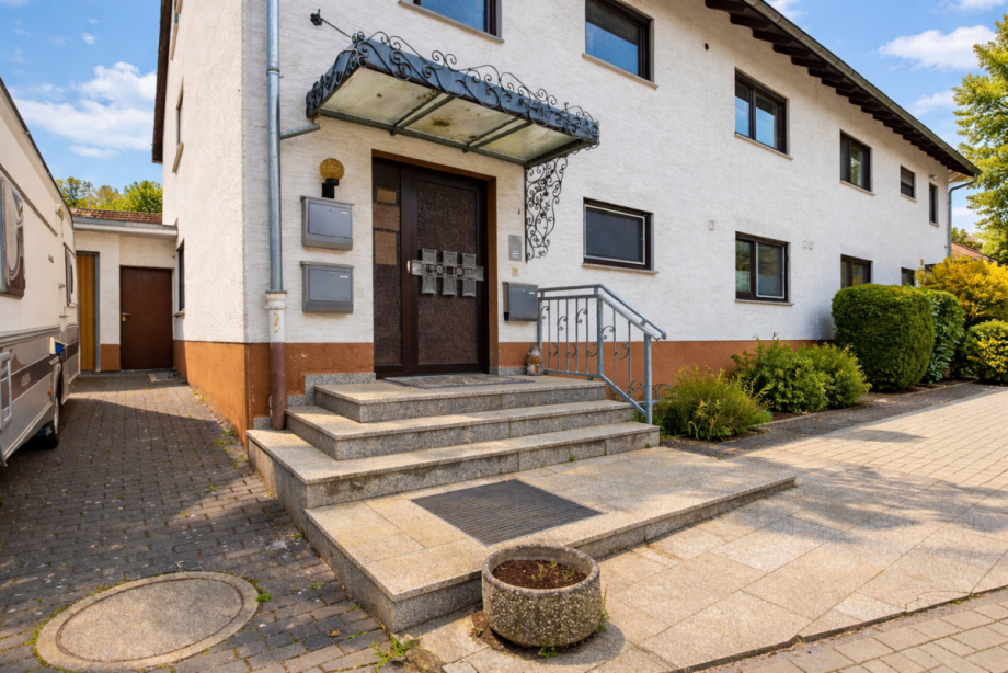 Hauseingang Mehrfamilienhaus Wiesbaden