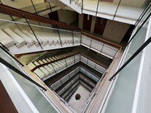 Treppenhaus HELLE 2-ZIMMER-WOHNUNG MIT SUPER SCHNITT UND FERNBLICK