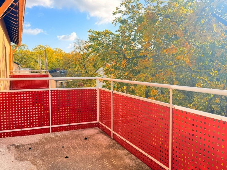 Balkon Wiesbaden Etagenwohnung Gut geschnittene 3 Zimmer Wohnung mit zwei Balkonen in Wiesbaden Biebrich