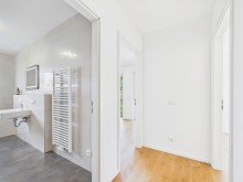 Bad (Vollbad) EXKLUSIVE PENTHOUSE-MAISONETTE IN ATTRAKTIVER LAGE, NAHE ALTSTADT UND FIS (International School)