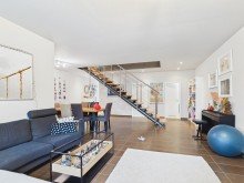 Wohnen WOHNEN WIE IM HAUS - GROSSZ�GIGE MAISONETTEWOHNUNG MIT TERRASSE UND GARTENANTEIL