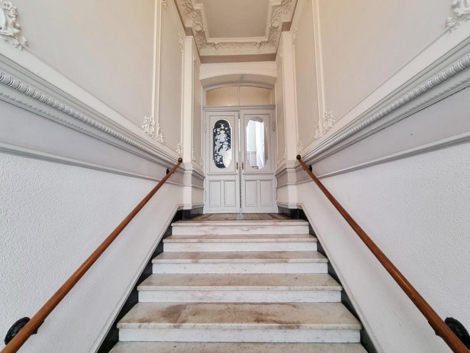 Hauseingang Etagenwohnung Wiesbaden