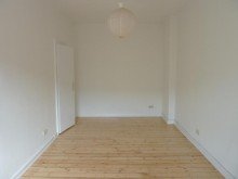 Schlafzimmer (Ansicht 3) ��� GEM�TLICHE DACHGESCHOSSWOHNUNG RUHIGER CITY-LAGE ���