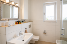 Tageslichtbad IM BELIEBTEN K�NSTLERVIERTEL! MODERNES PENTHOUSE MIT SONNIGER DACHTERRASSE UND TIEFGARAGENSTELLPLATZ