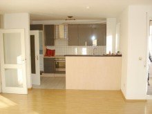 K�che mit Esstheke H�BSCHE WOHNUNG mit EINBAUK�CHE, BALKON und GARAGE