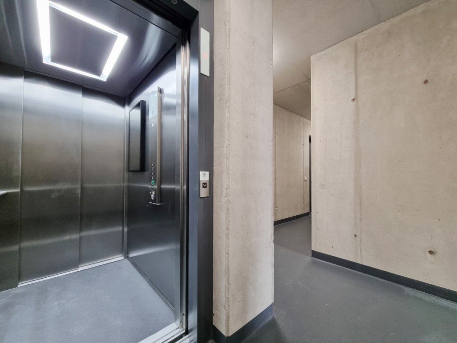 Aufzug Treppenhaus Etagenwohnung Mainz