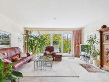 Wohnzimmer RUHIGES WOHNEN MIT BLICK INS GR�NE - CHARMANTE MAISONETTE MIT BALKON UND TERRASSE AM MOOSBACHTAL