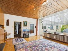 Wohnzimmer ENTSPANNTES WOHNEN AUF EINER EBENE! BUNGALOW MIT HERRLICHEM GARTEN IN TOPLAGE VON BRETZENHEIM