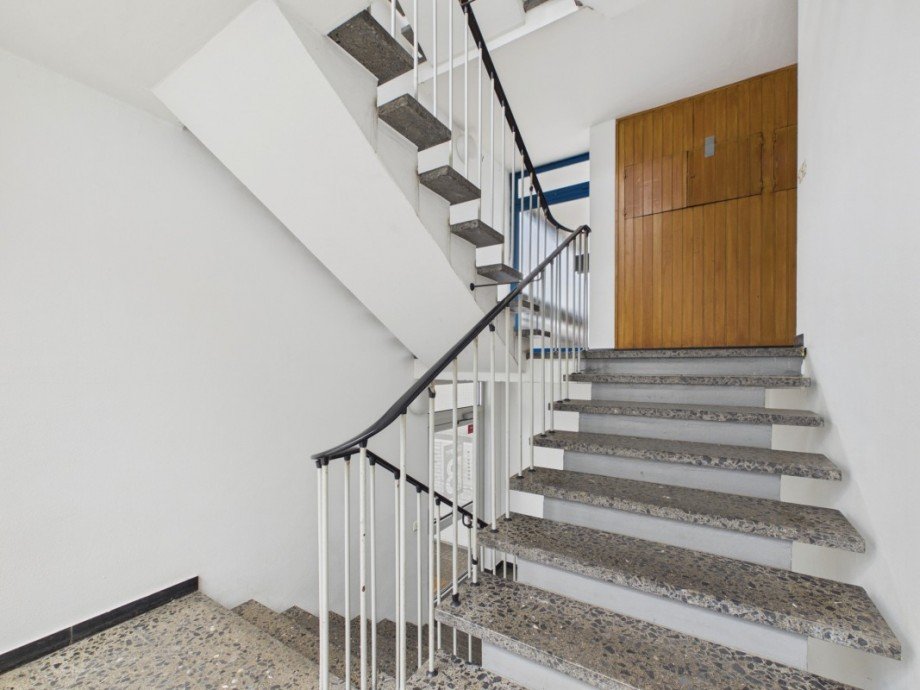 Treppenhaus - Etagenwohnung Wiesbaden